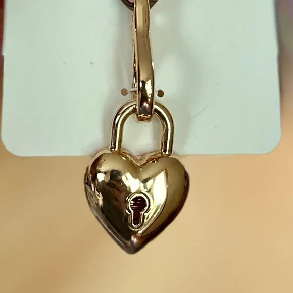 Stradivarius Pink and Brown Heart Keychain/Bag Charm LIMITED EDITION - Picture 3 of 4
